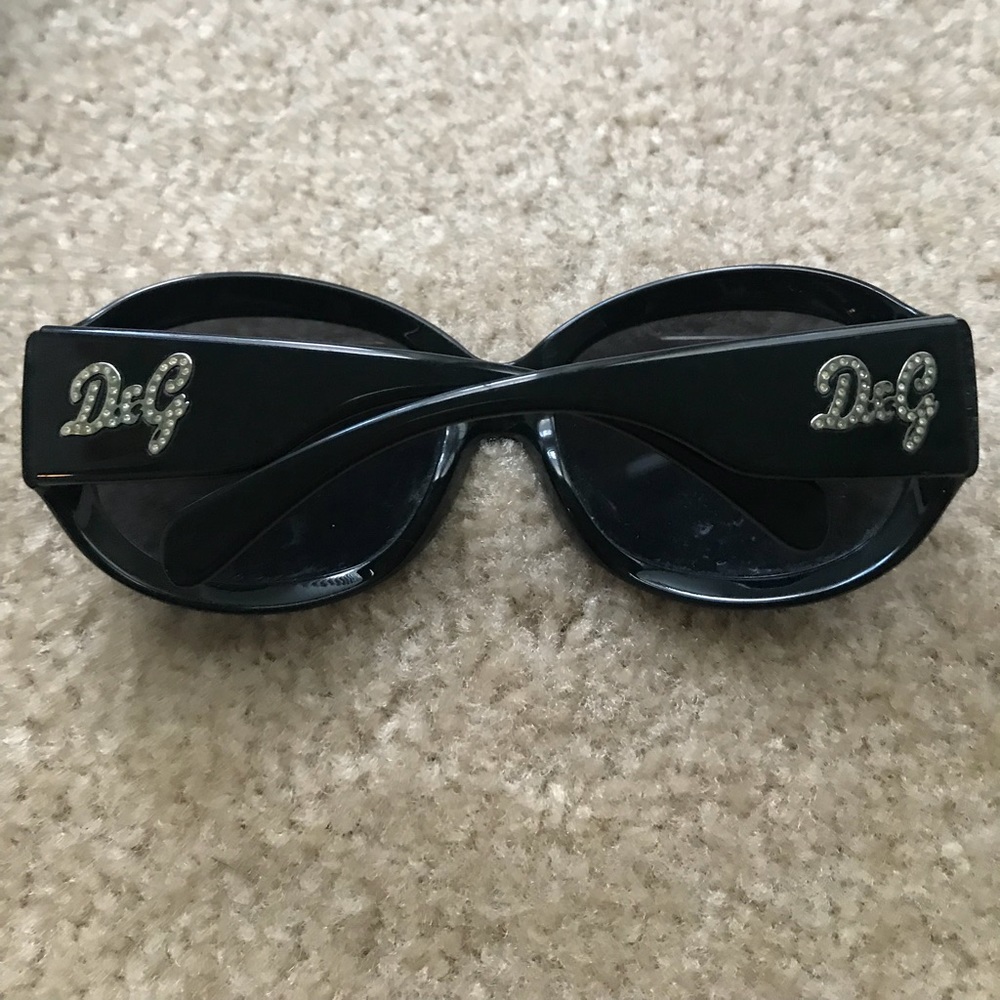 Dolce & Gabbana sunglasses black w/ rhinestones